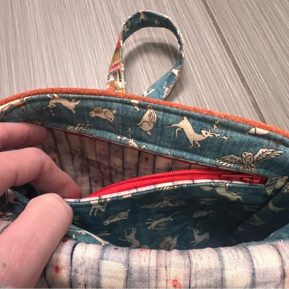 Handmade cloth leather vintage camper crossbody indigenous bag Marisa Wilfong - Picture 10 of 10